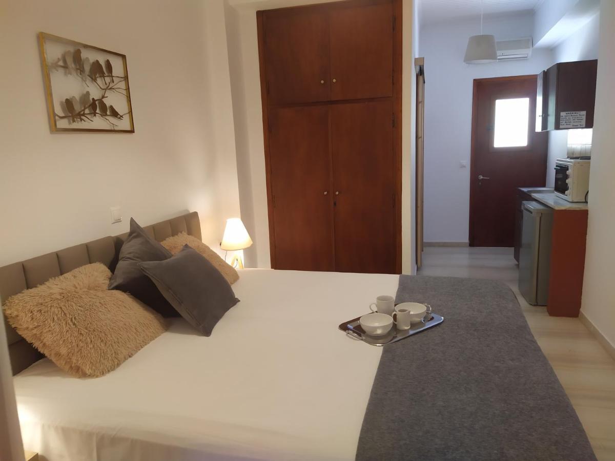 Aronis Apartments Benitses  Zewnętrze zdjęcie