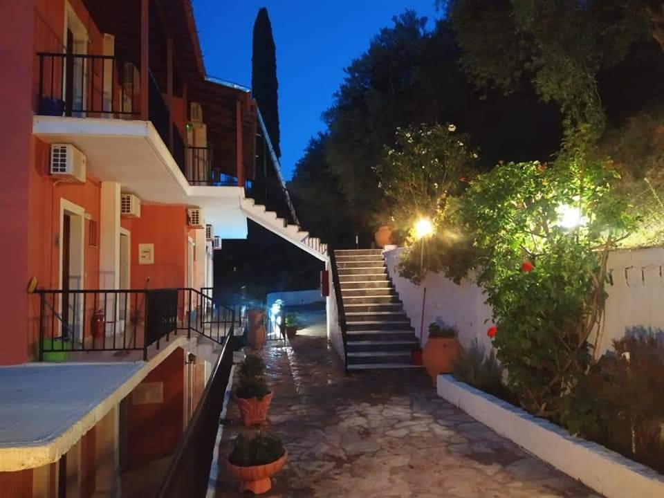 Aronis Apartments Benitses  Zewnętrze zdjęcie