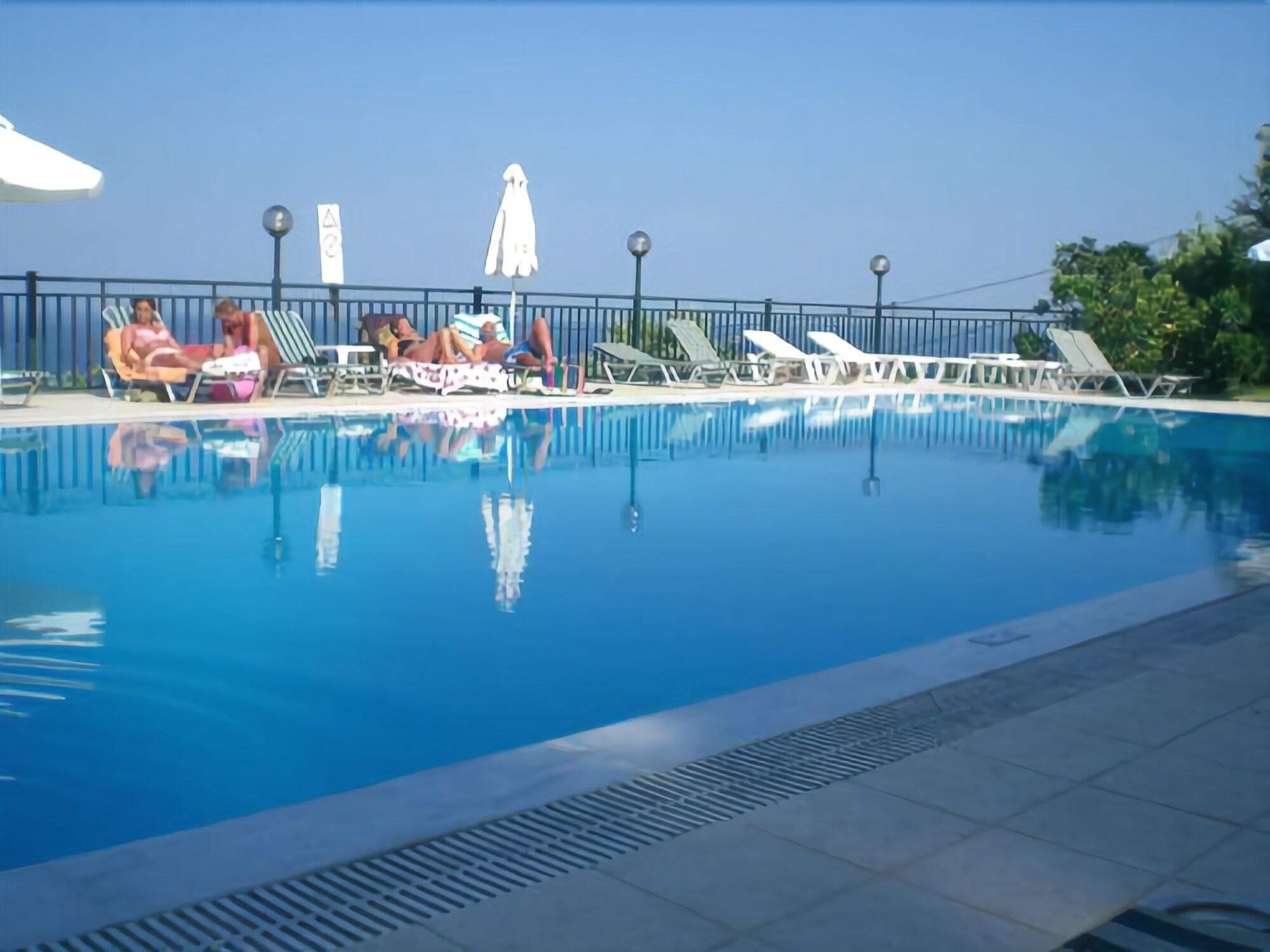 Aronis Apartments Benitses  Zewnętrze zdjęcie