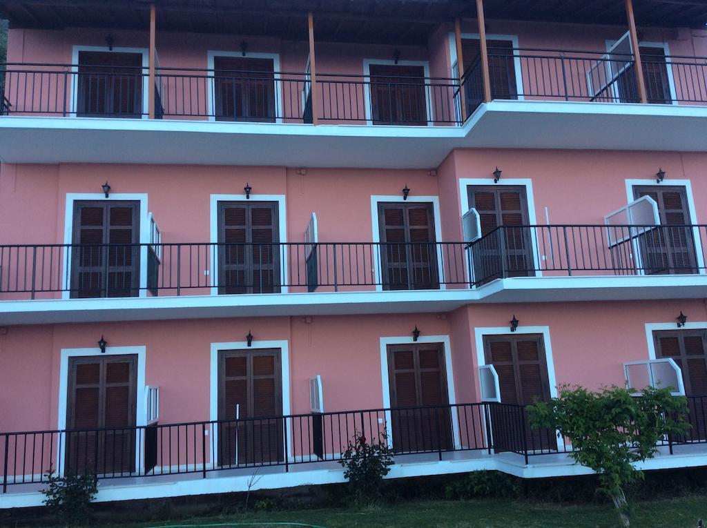 Aronis Apartments Benitses  Zewnętrze zdjęcie