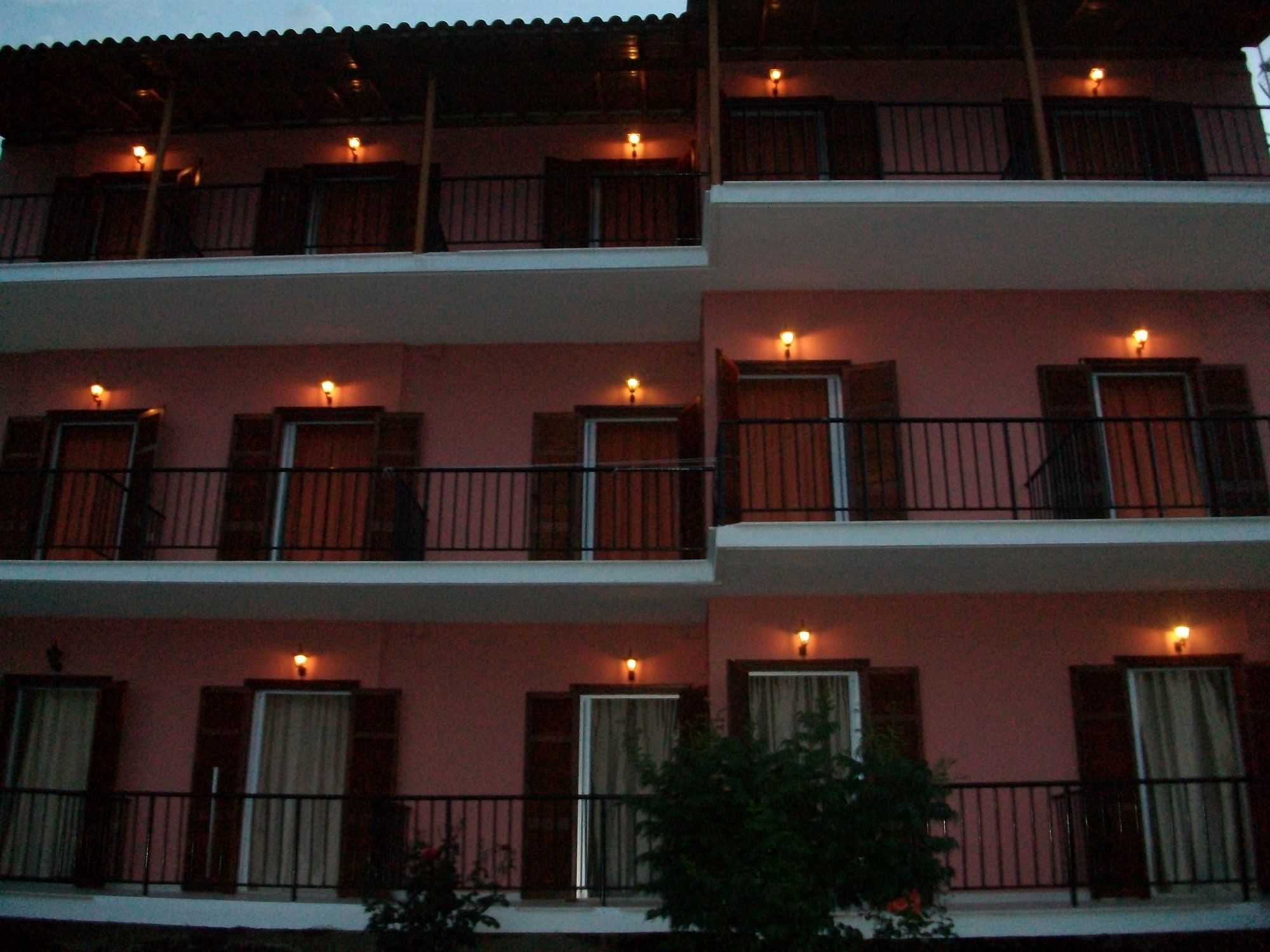 Aronis Apartments Benitses  Zewnętrze zdjęcie